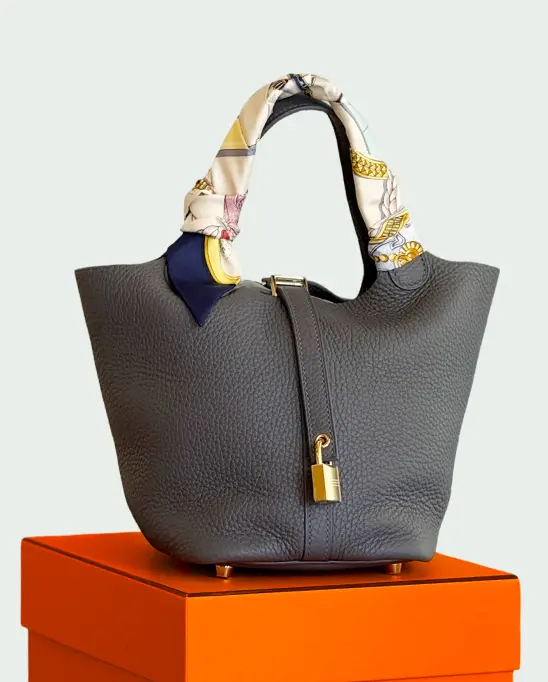 Hermès Picotin Lock 18, Ardoise & Twilly Ivoire-Marine Scar