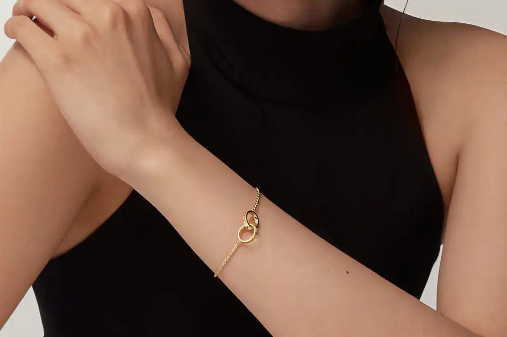 Cartier LOVE Bracelet – On Chain
